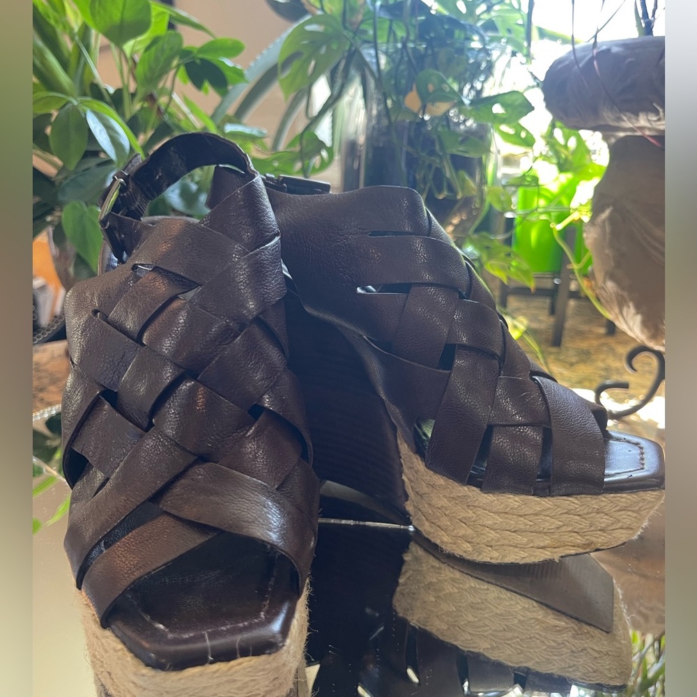 Jessica Simpson Brown Leather Wedge Sandals. EUC